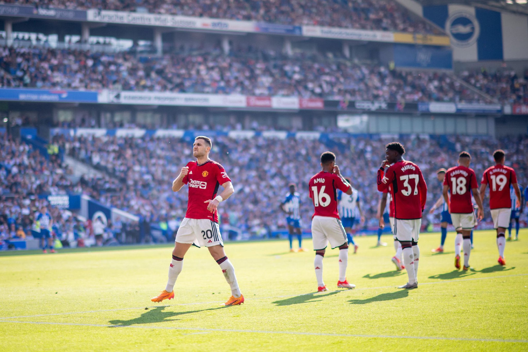 国家队首球 国家队首球